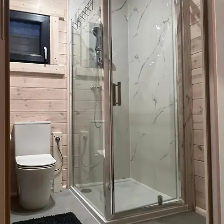 Moja Debina Lux 2, Dom Z Pokojem Dziennym, Dwiema Sypialniami I Widokiem Na Las, Blisko Plazy Casa vacanze Debina (Ustka)